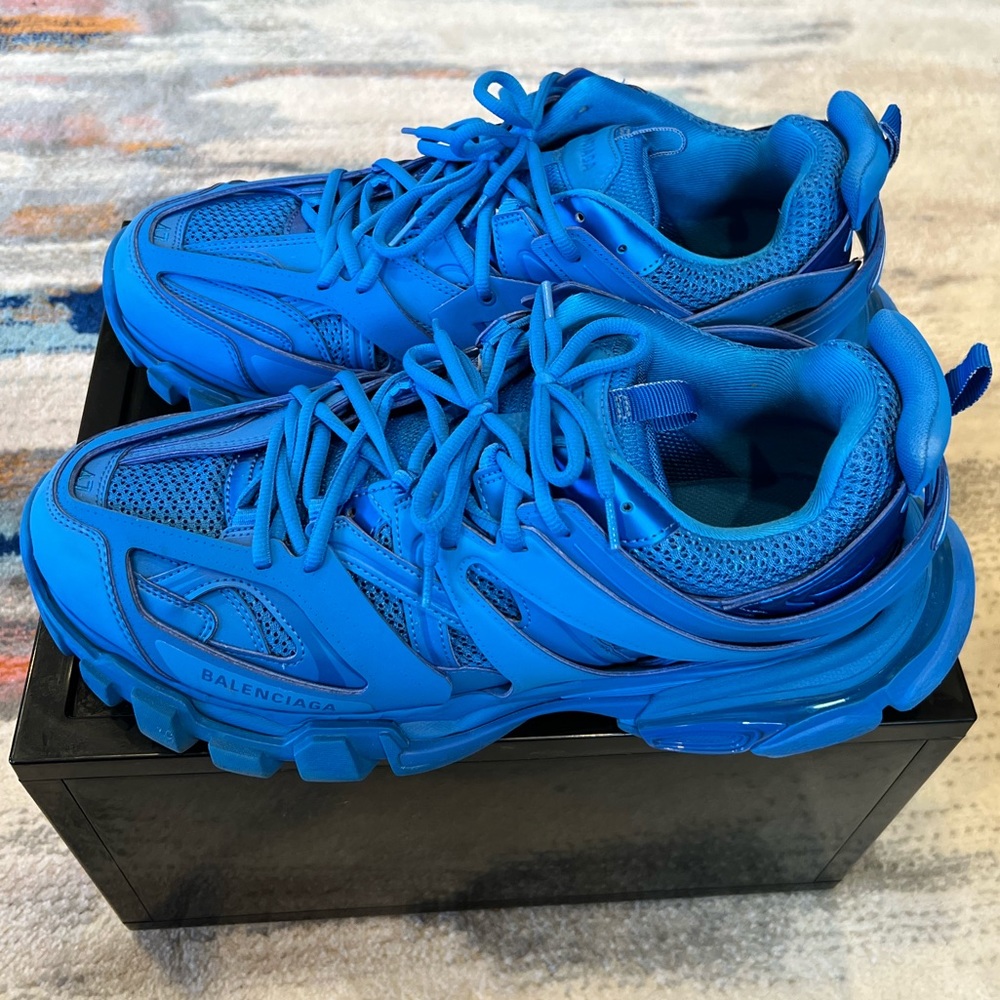 Blue balenciaga mens sneaker